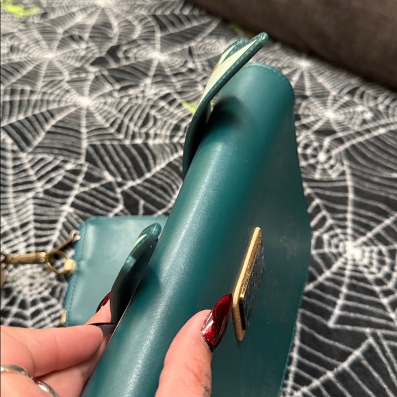 Loungefly Harry Potter Golden Hogwarts Castle Crossbody Bag with Pouch Mult - Picture 12 of 13